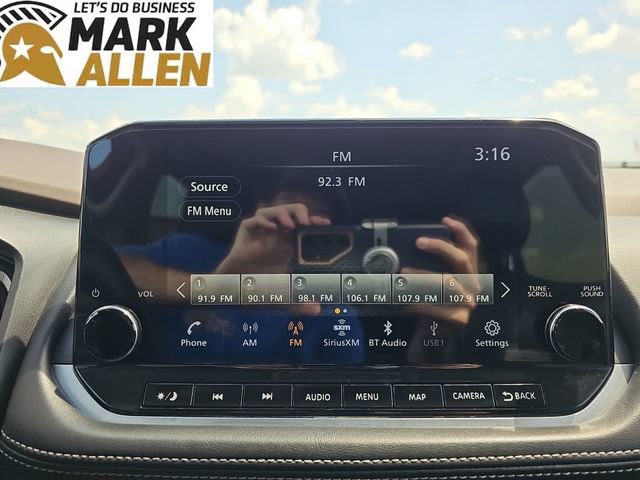 Used 2023 Nissan Rogue Platinum AWD/4WD image 13