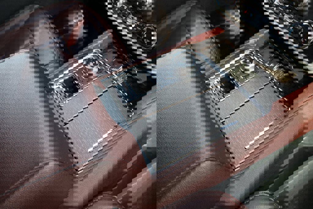 Used 2024 Ford Expedition Limited image 12