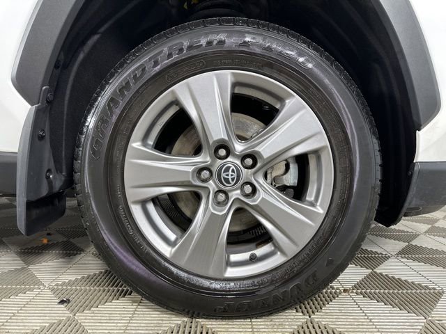 Used 2024 Toyota RAV4 XLE w/ Convenience Package image 9