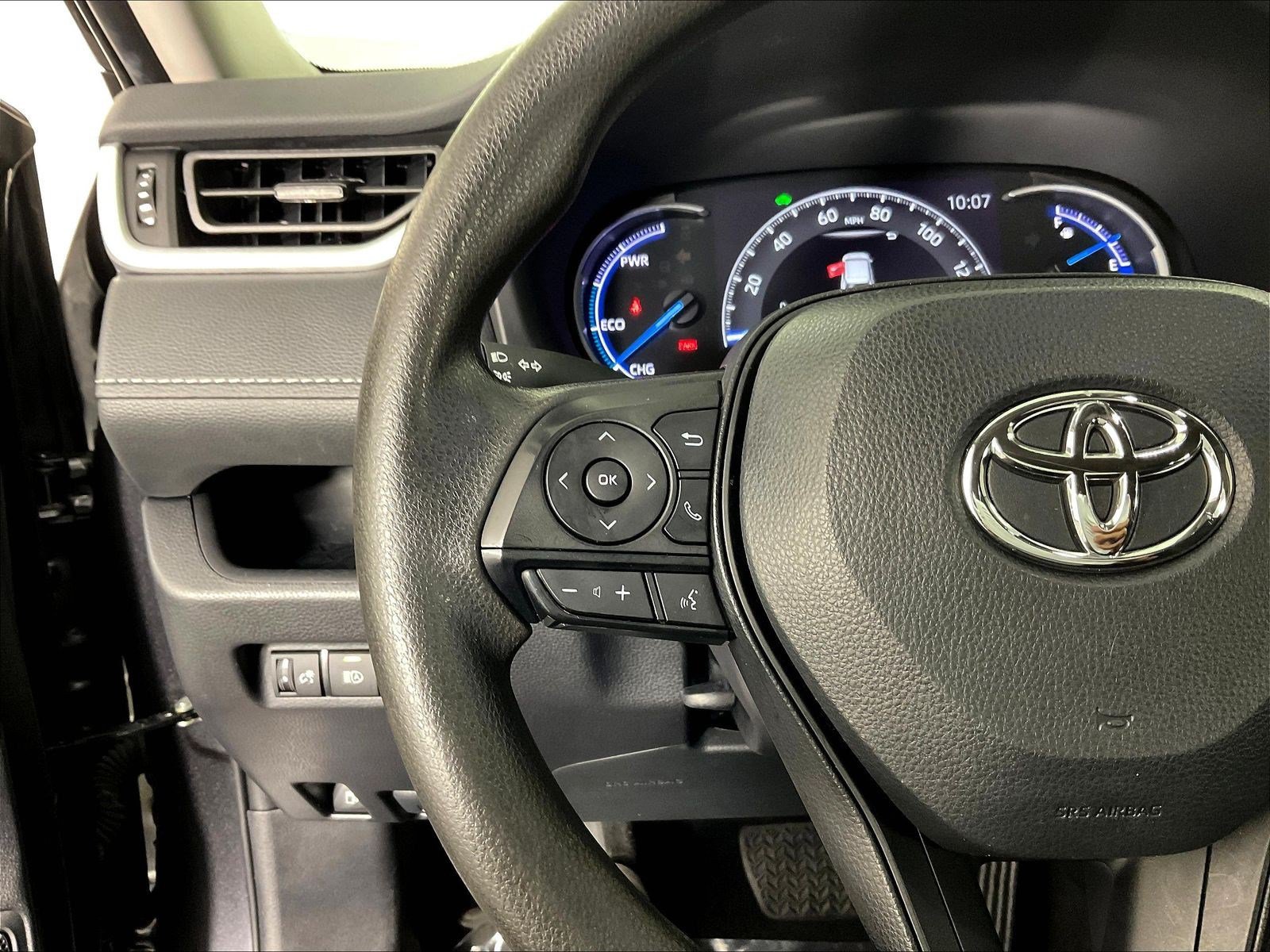 Used 2024 Toyota RAV4 LE AWD/4WD image 11