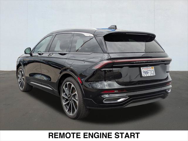 Used 2024 Lincoln Nautilus Black Label AWD/4WD image 3