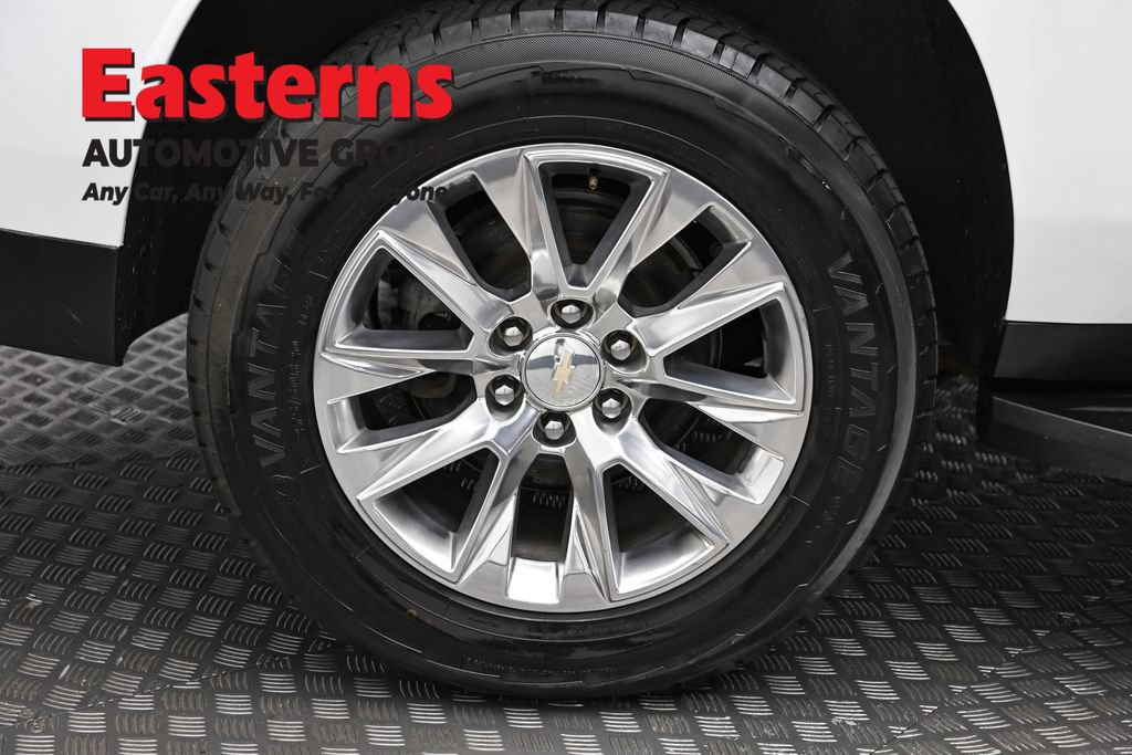 Used 2023 Chevrolet Suburban Premier RWD image 33