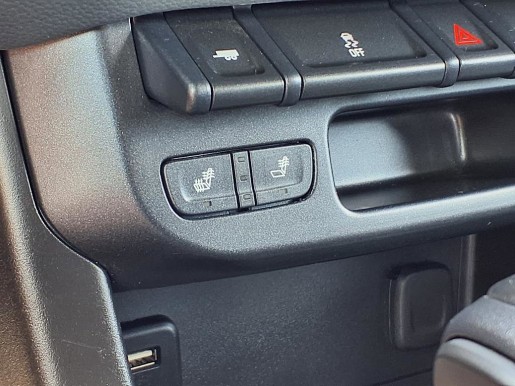 Used 2018 Chevrolet Colorado Z71 AWD/4WD image 5