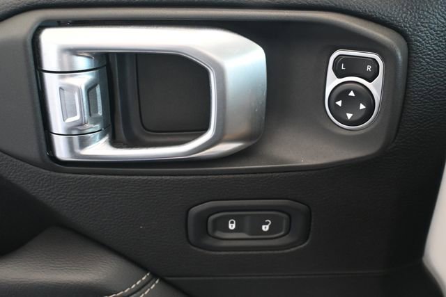 Used 2020 Jeep Gladiator Rubicon image 11