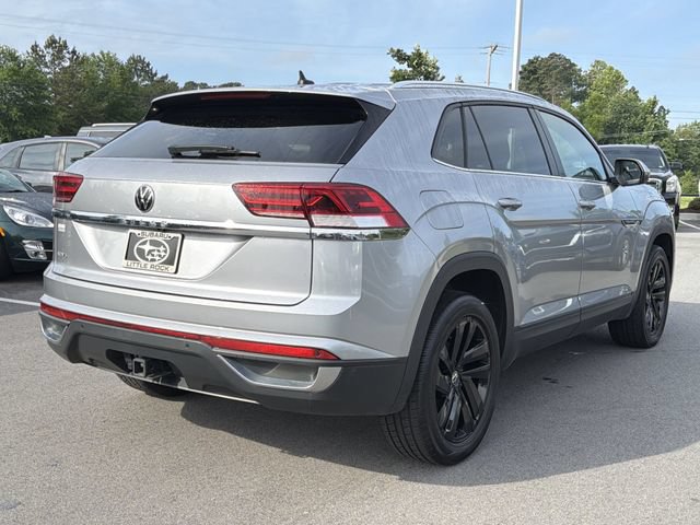 Used 2023 Volkswagen Atlas Cross Sport SE FWD image 3