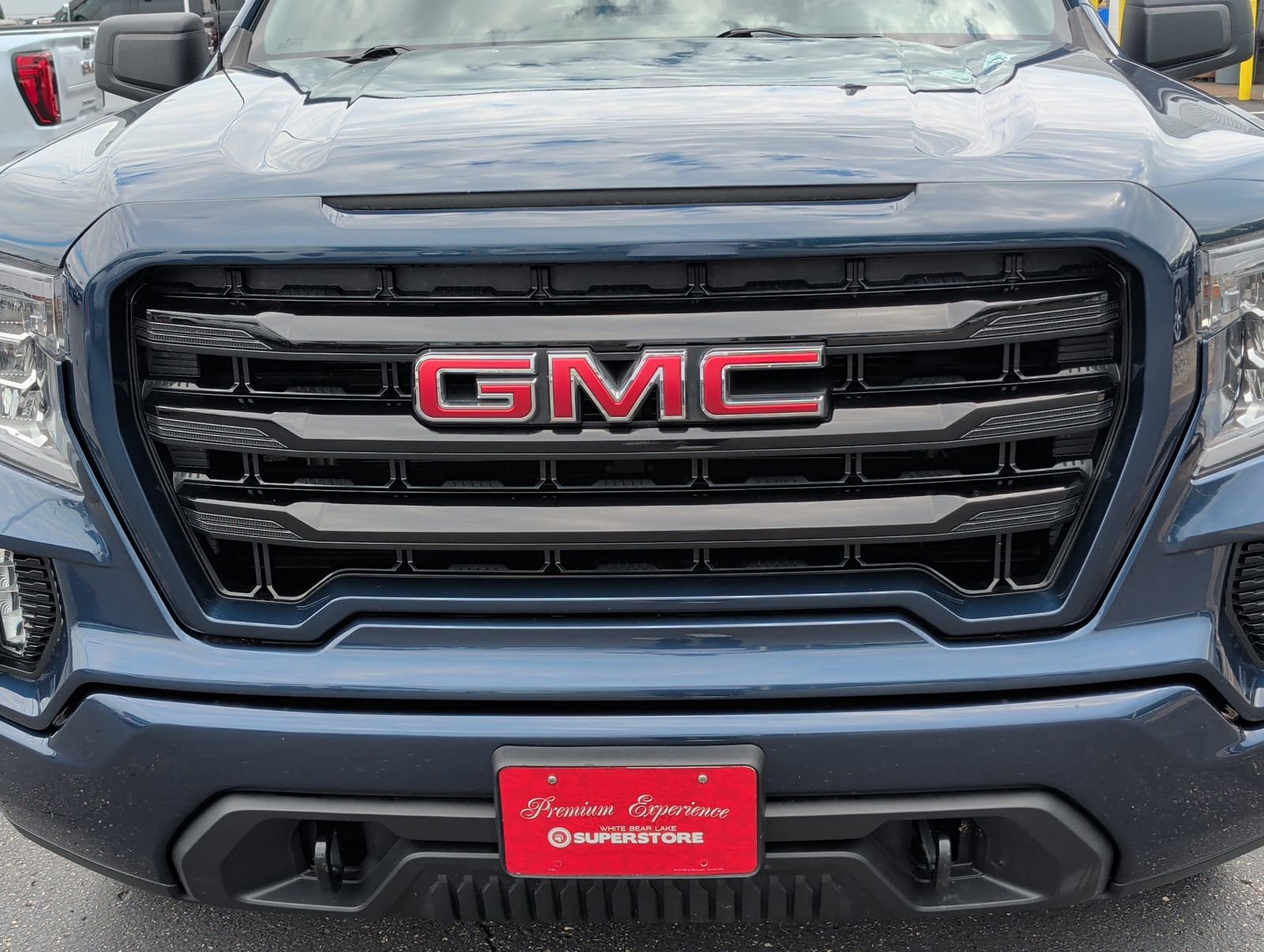 Used 2019 GMC Sierra 1500 Elevation w/ Elevation Value Package AWD/4WD image 9