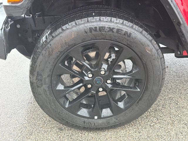 Used 2025 Jeep Wrangler Unlimited Sahara w/ Safety Group AWD/4WD image 39