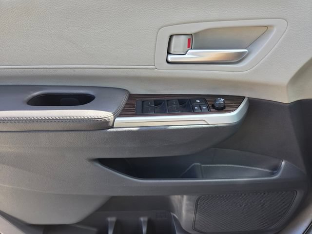 Used 2023 Toyota Sienna XLE FWD image 24