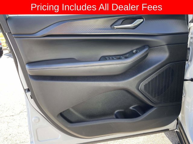 Used 2025 Jeep Grand Cherokee L Laredo AWD/4WD image 20