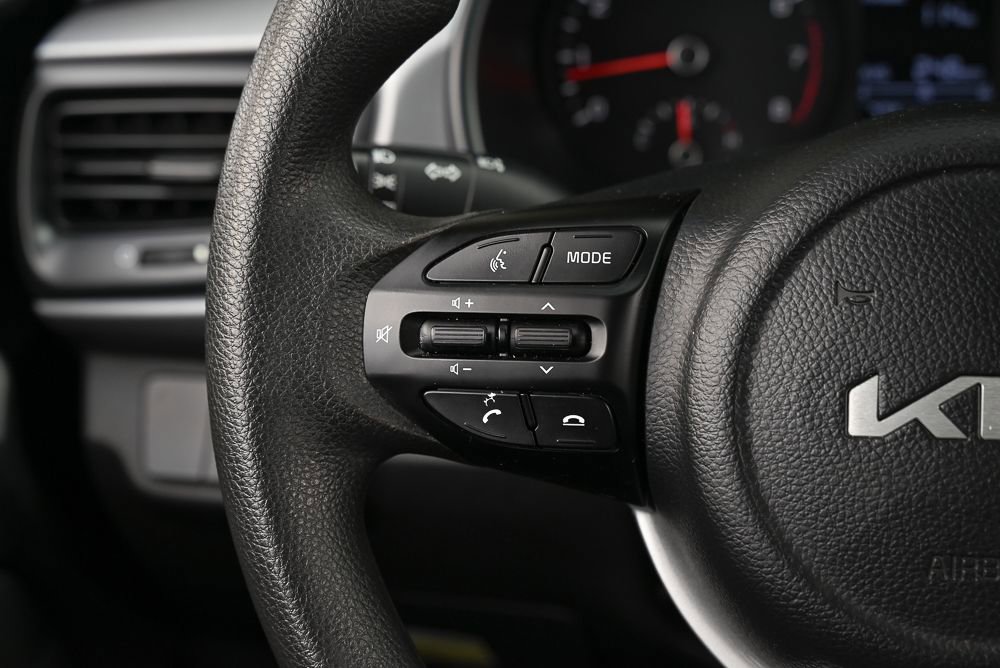 Used 2023 Kia Rio S image 18