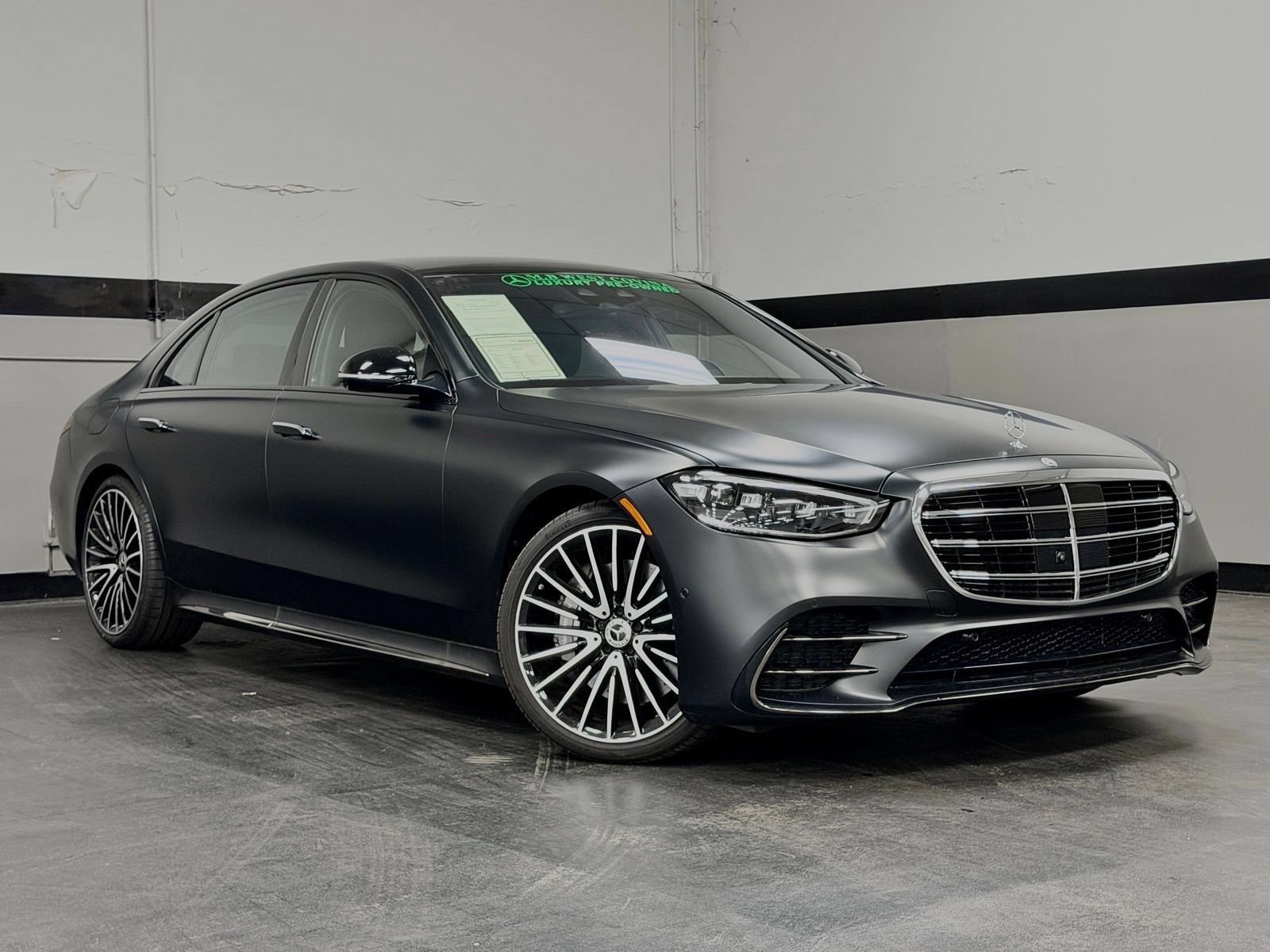 Used 2024 Mercedes-Benz S 500 4MATIC image 2