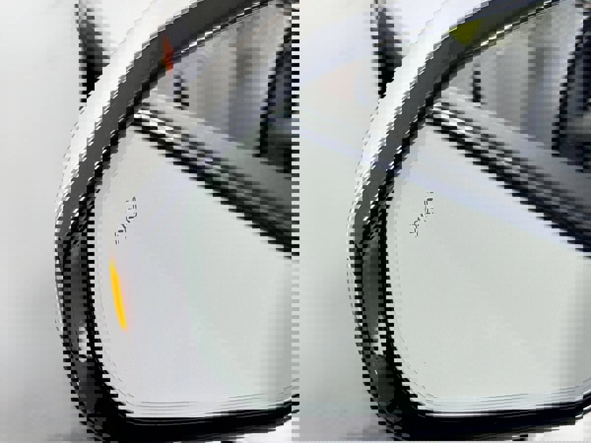 Used 2024 Rivian R1S Adventure image 19