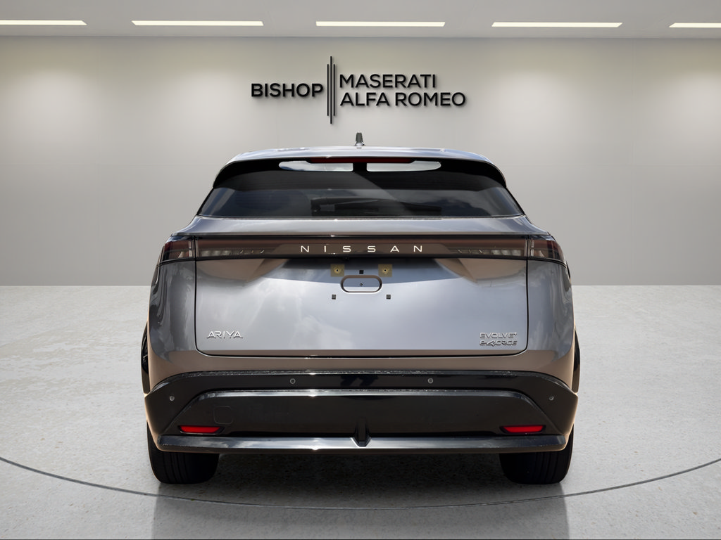 Used 2023 Nissan Ariya AWD image 4
