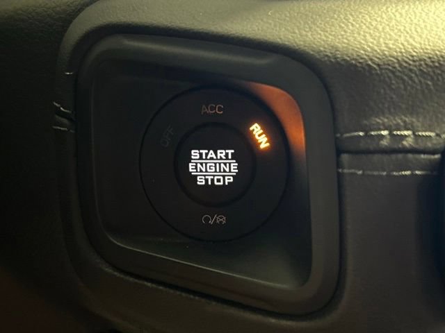 Used 2024 Jeep Wrangler Unlimited Sahara AWD/4WD image 27