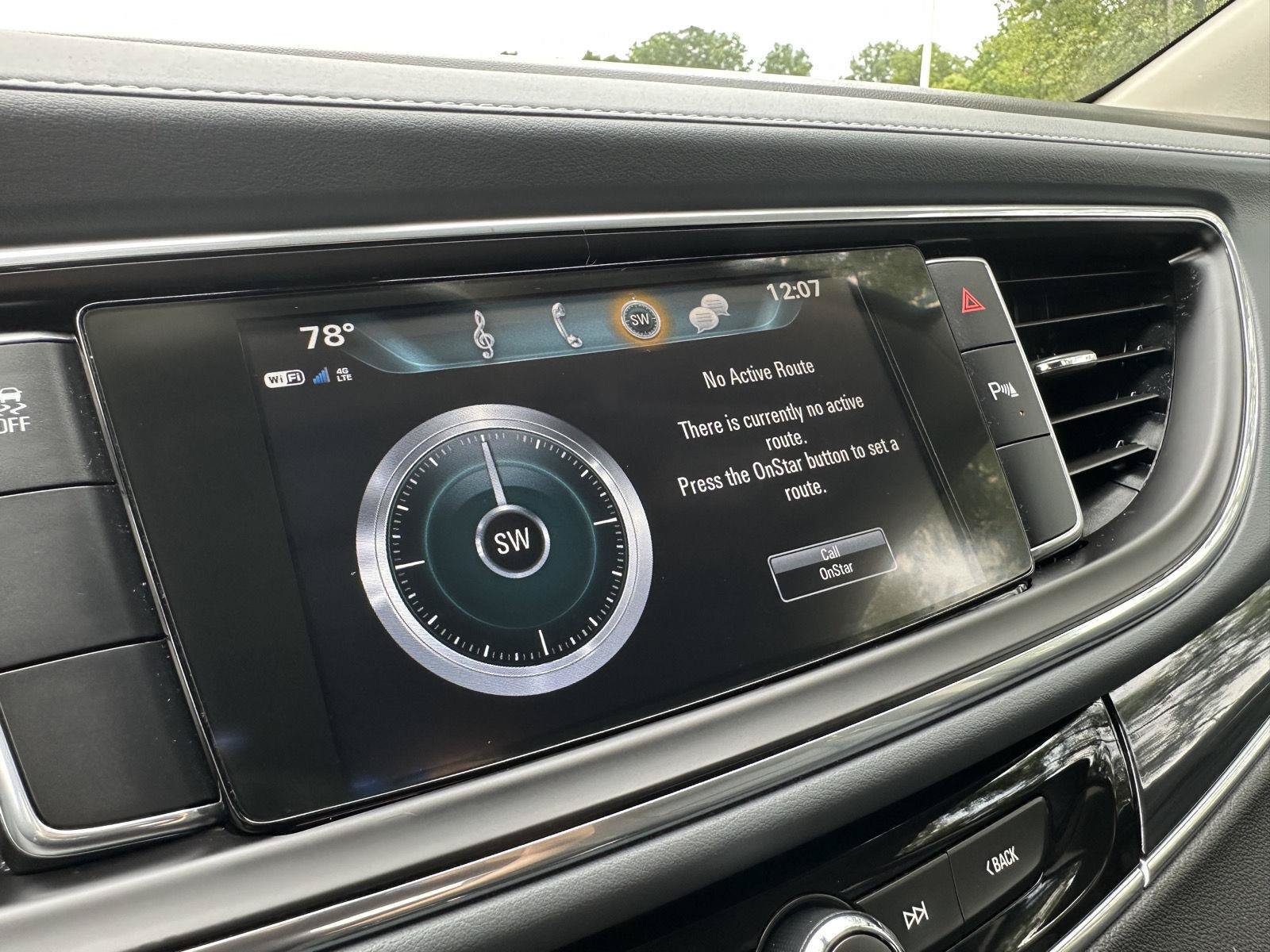 Used 2019 Buick Enclave Essence FWD image 28
