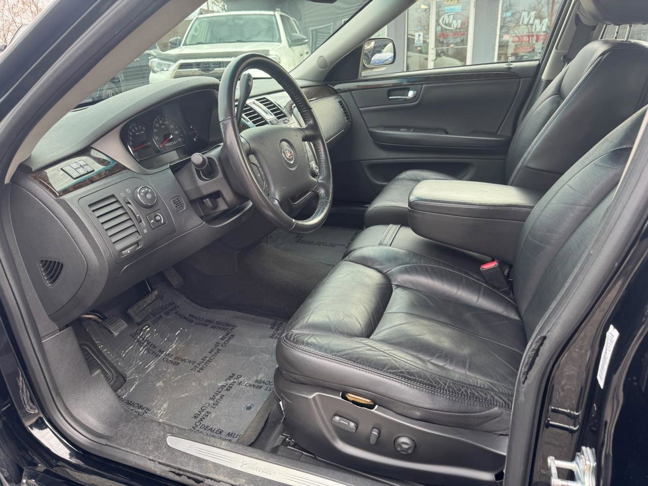 Used 2011 Cadillac DTS Limousine image 18