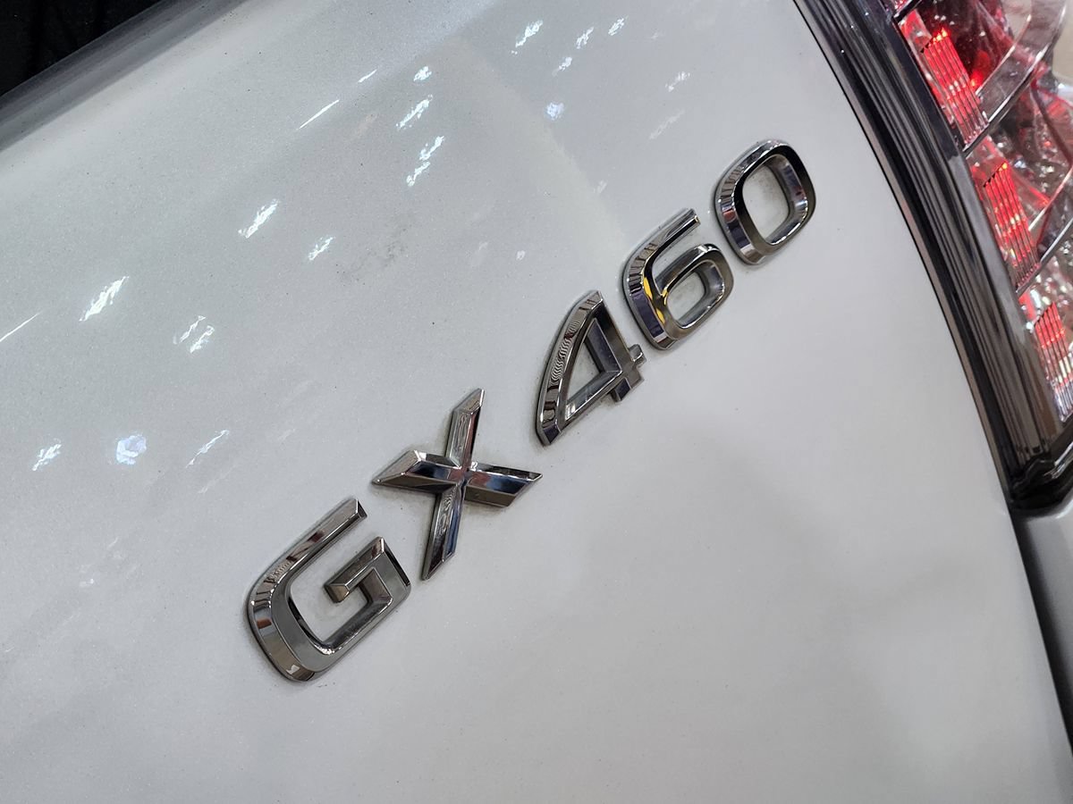 Used 2023 Lexus GX 460 Luxury w/ Accessory Package AWD/4WD image 23