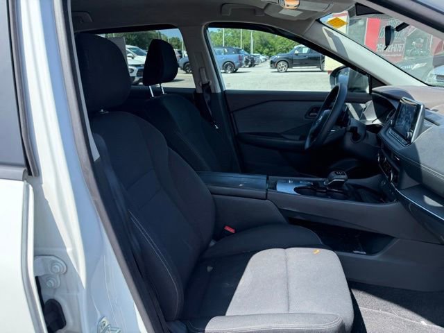 Used 2023 Nissan Rogue S FWD image 12