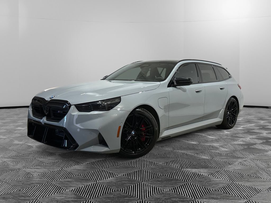 Used 2025 BMW M5 Touring AWD/4WD video 1