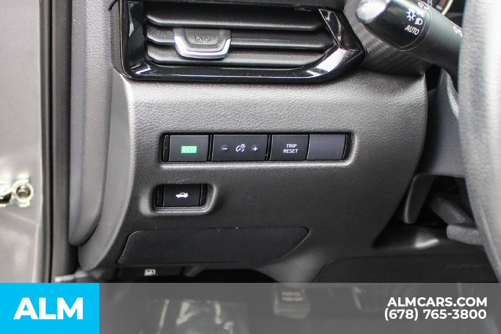 Used 2024 Nissan Sentra SV FWD image 29