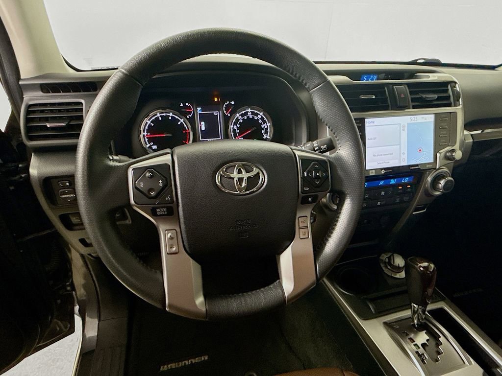 Used 2022 Toyota 4Runner Limited AWD/4WD image 11