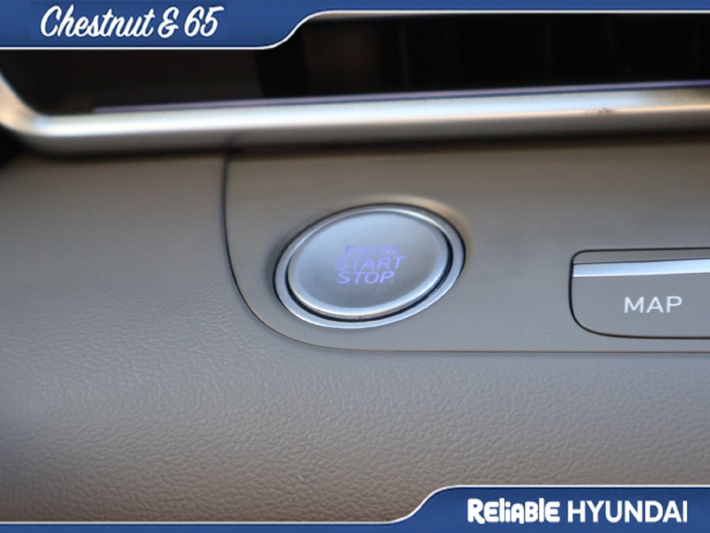 Certified 2025 Hyundai Elantra SEL FWD image 31