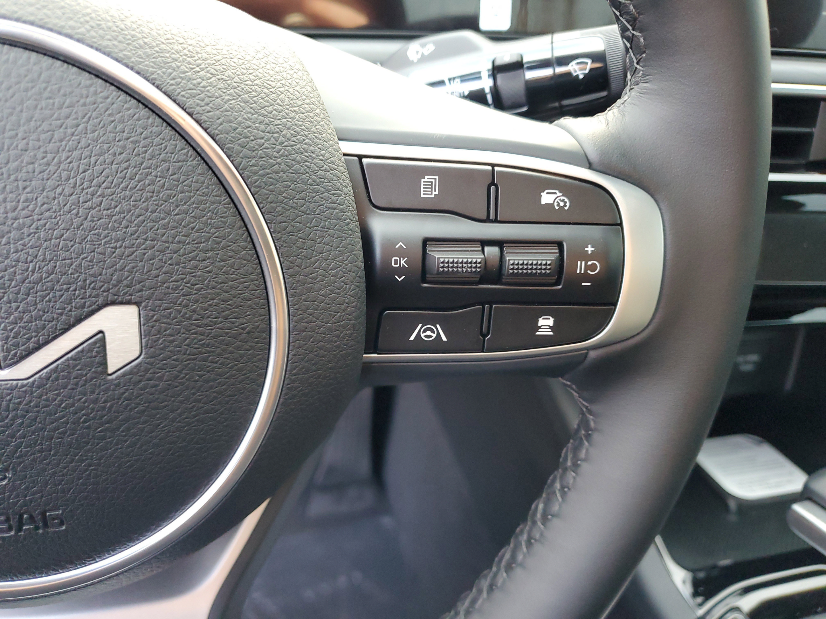 New 2026 Kia K5 GT-Line w/ GT-Line Premium Package FWD image 24