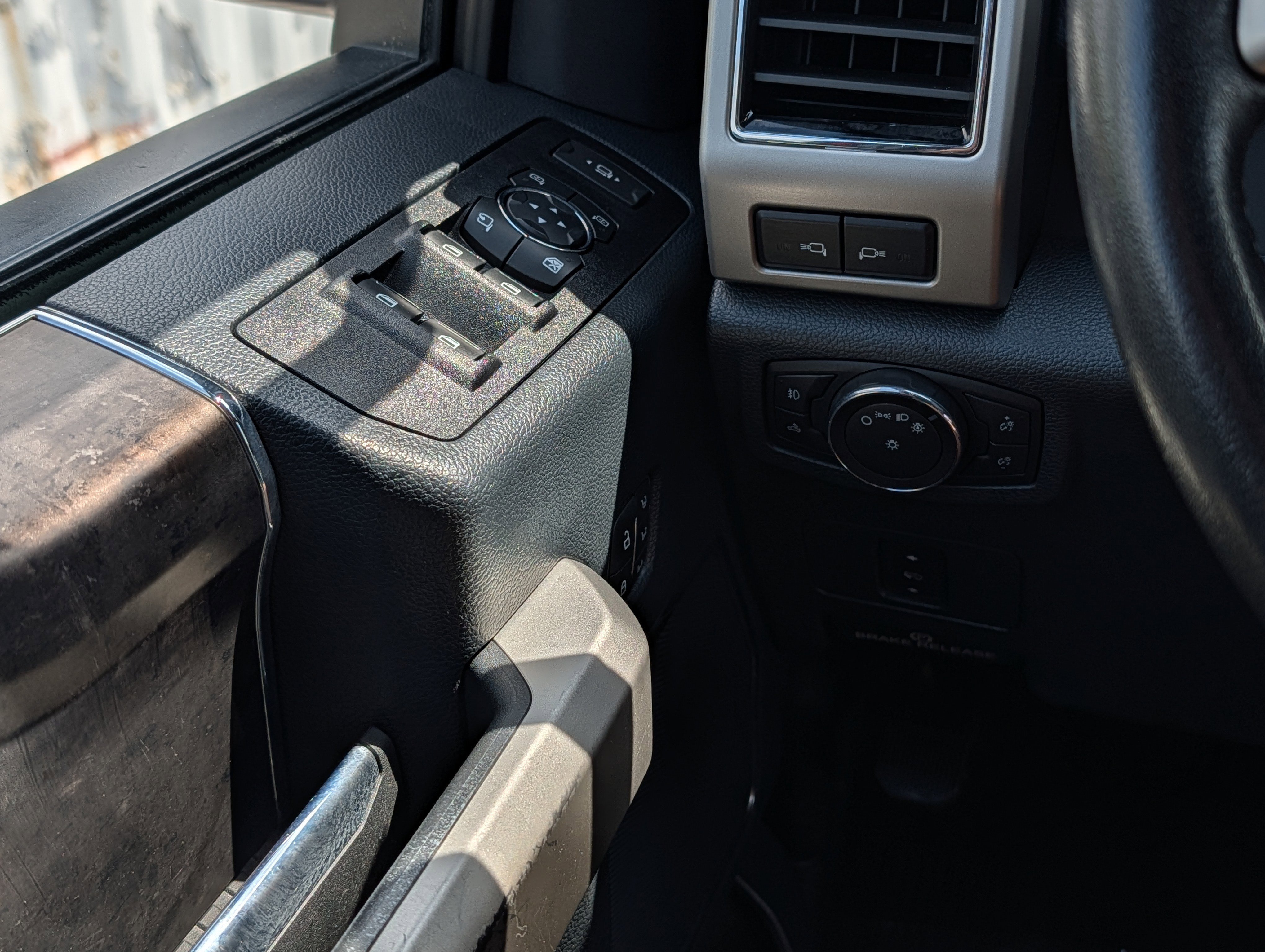 Used 2022 Ford F250 Lariat w/ Lariat Value Package image 24