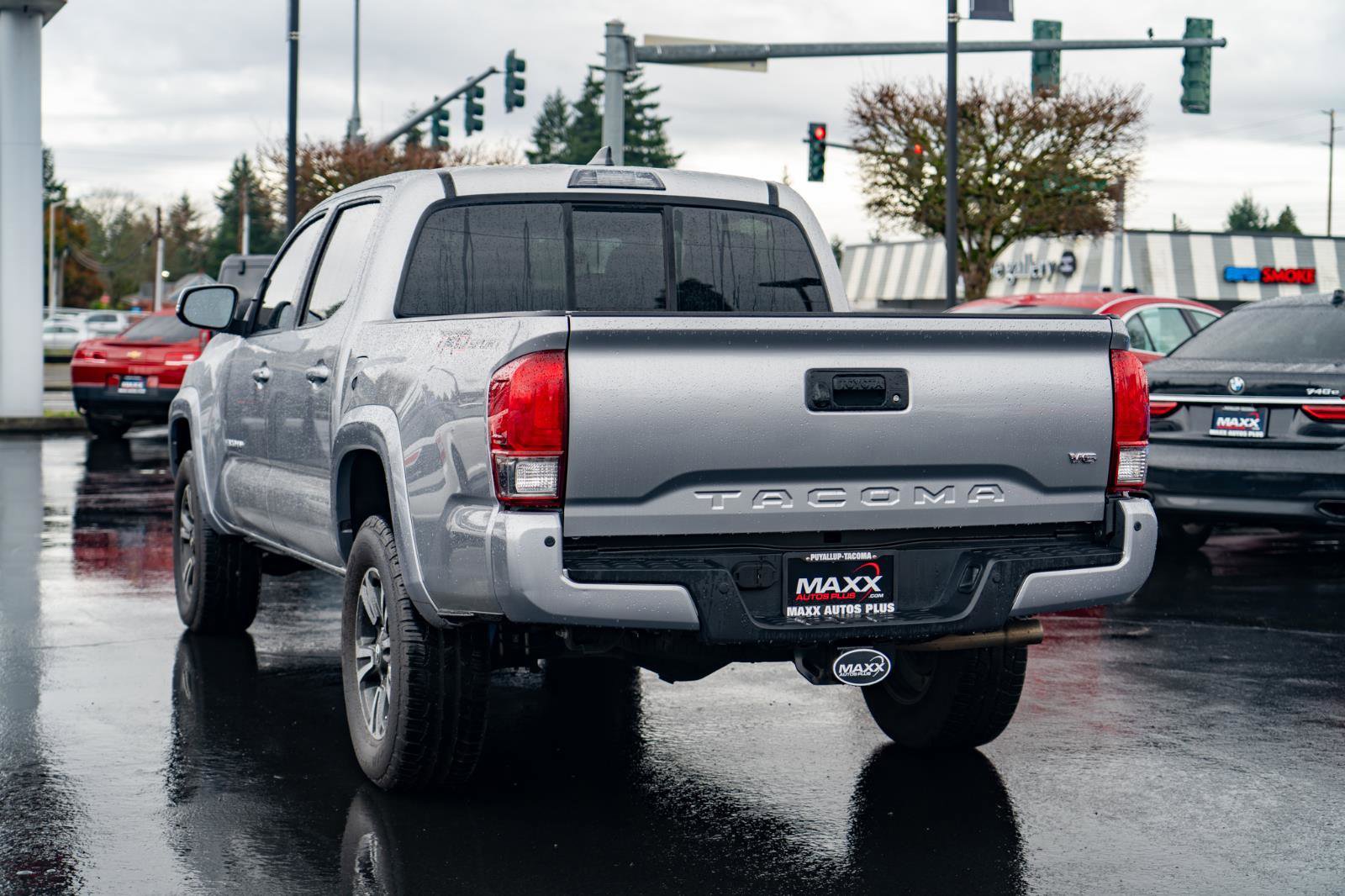 Used 2016 Toyota Tacoma TRD Sport w/ Premium & Technology Package RWD image 13