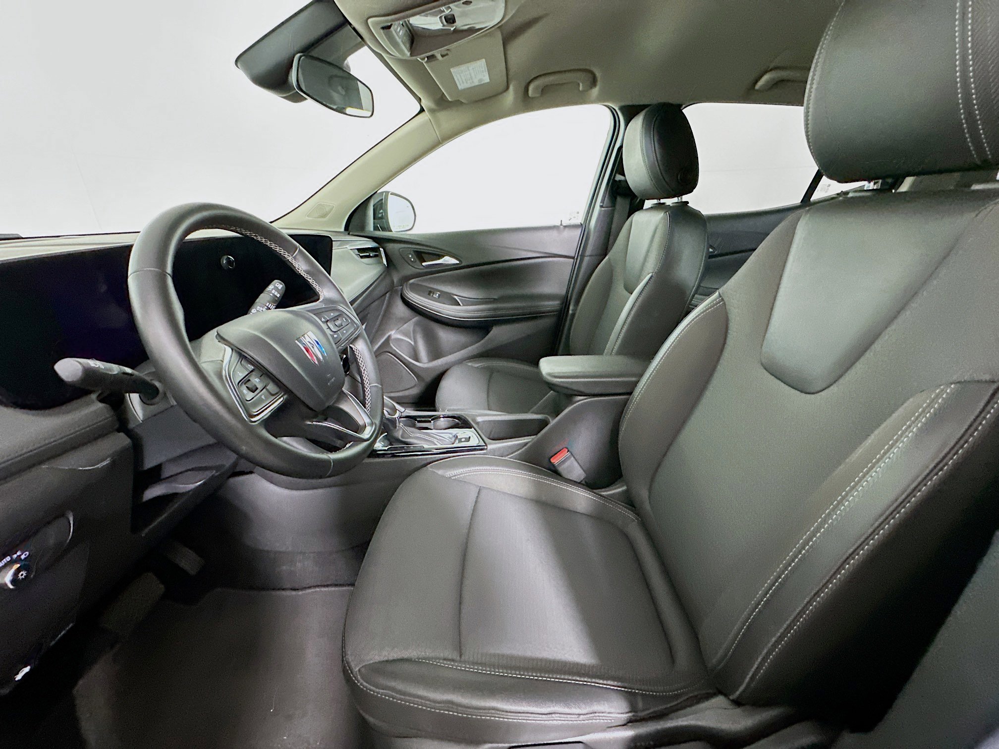 Used 2025 Buick Encore GX Preferred image 13