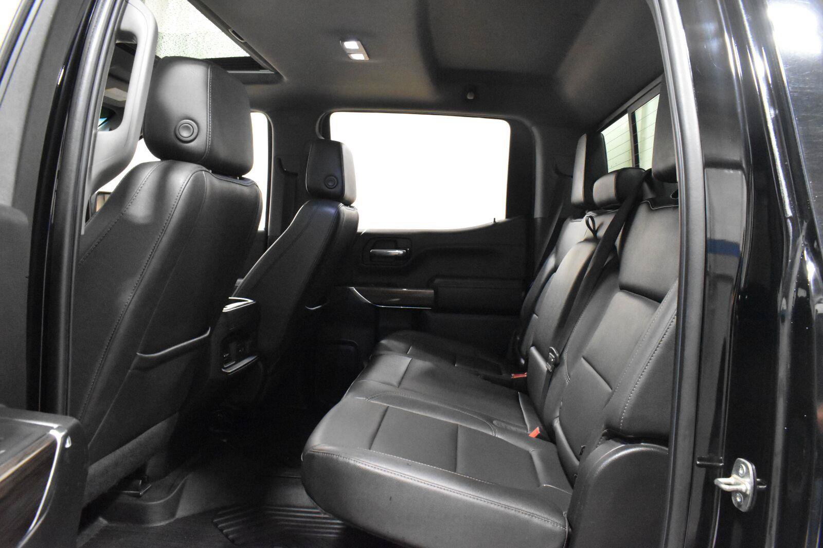 Used 2022 Chevrolet Silverado 1500 LT Trail Boss w/ LT Trail Boss Premium Package AWD/4WD image 5