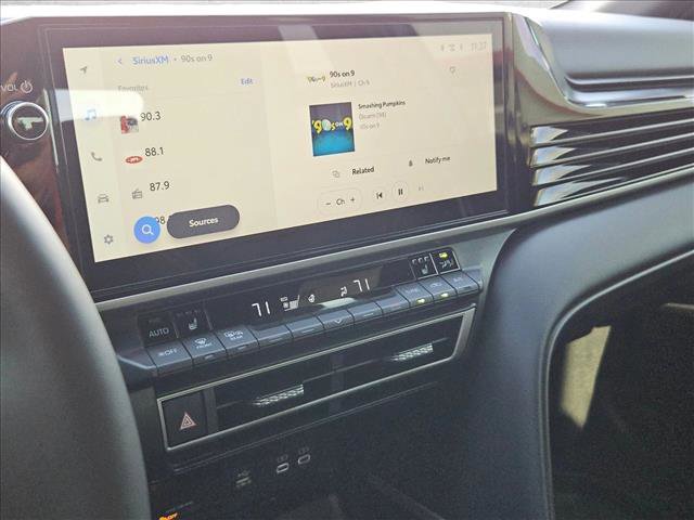 Used 2025 Toyota Camry XSE image 14