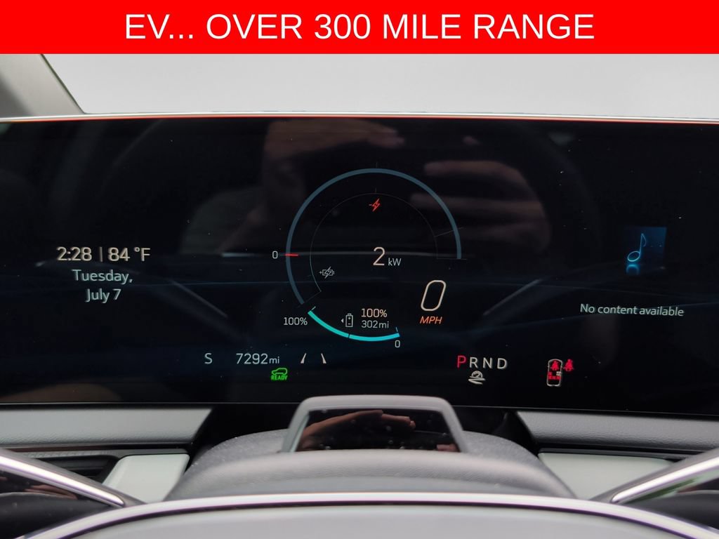 Used 2025 Cadillac Optiq Sport 2 w/ LPO, Floor Liner Package AWD/4WD image 10