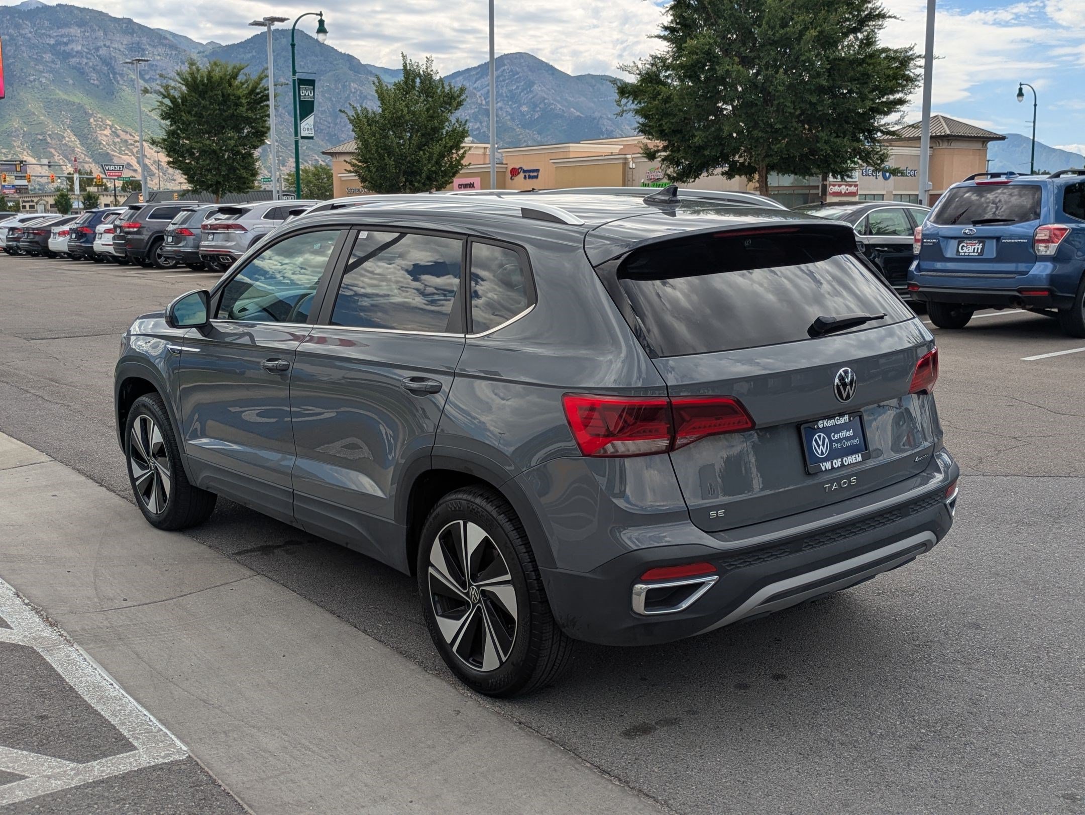 Certified 2024 Volkswagen Taos SE AWD/4WD image 9