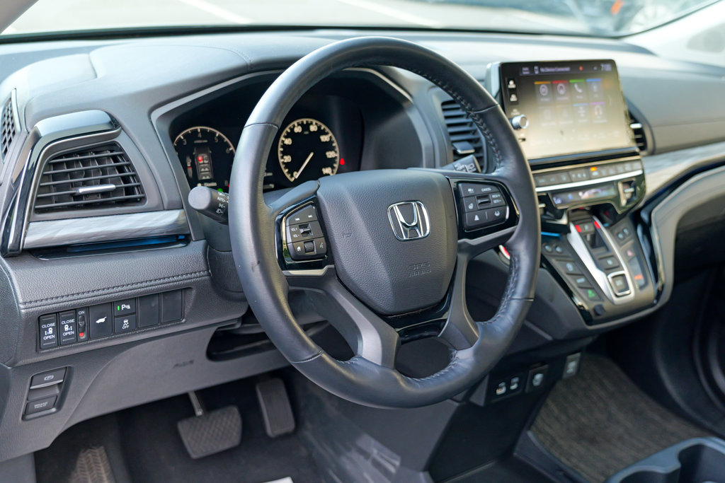 Used 2025 Honda Odyssey Elite image 19