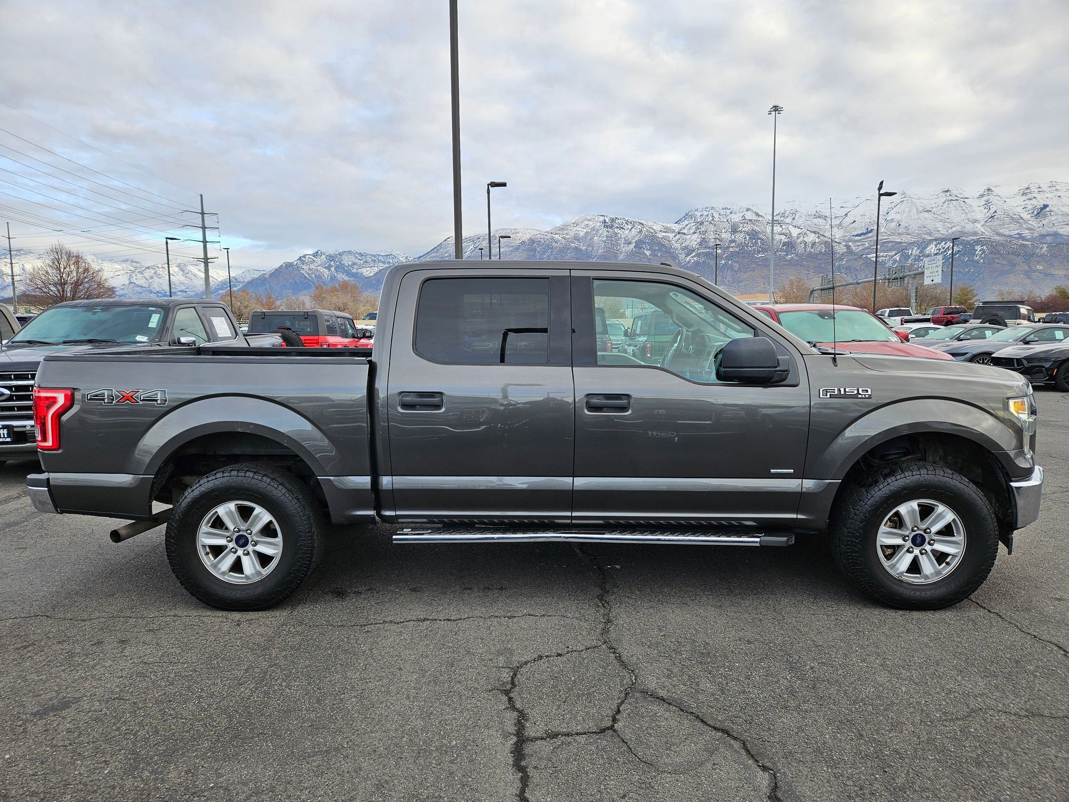 Used 2017 Ford F150 XLT image 2