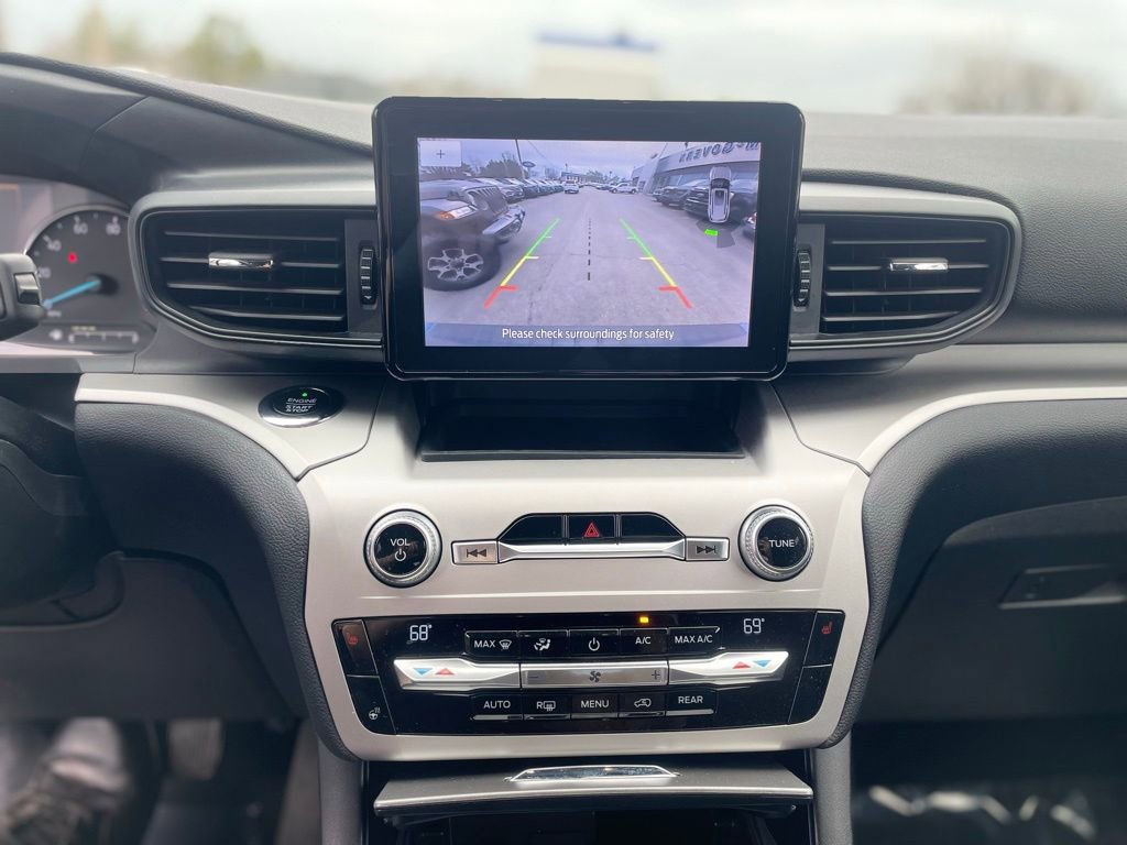 Used 2020 Ford Explorer XLT w/ Comfort Package image 14