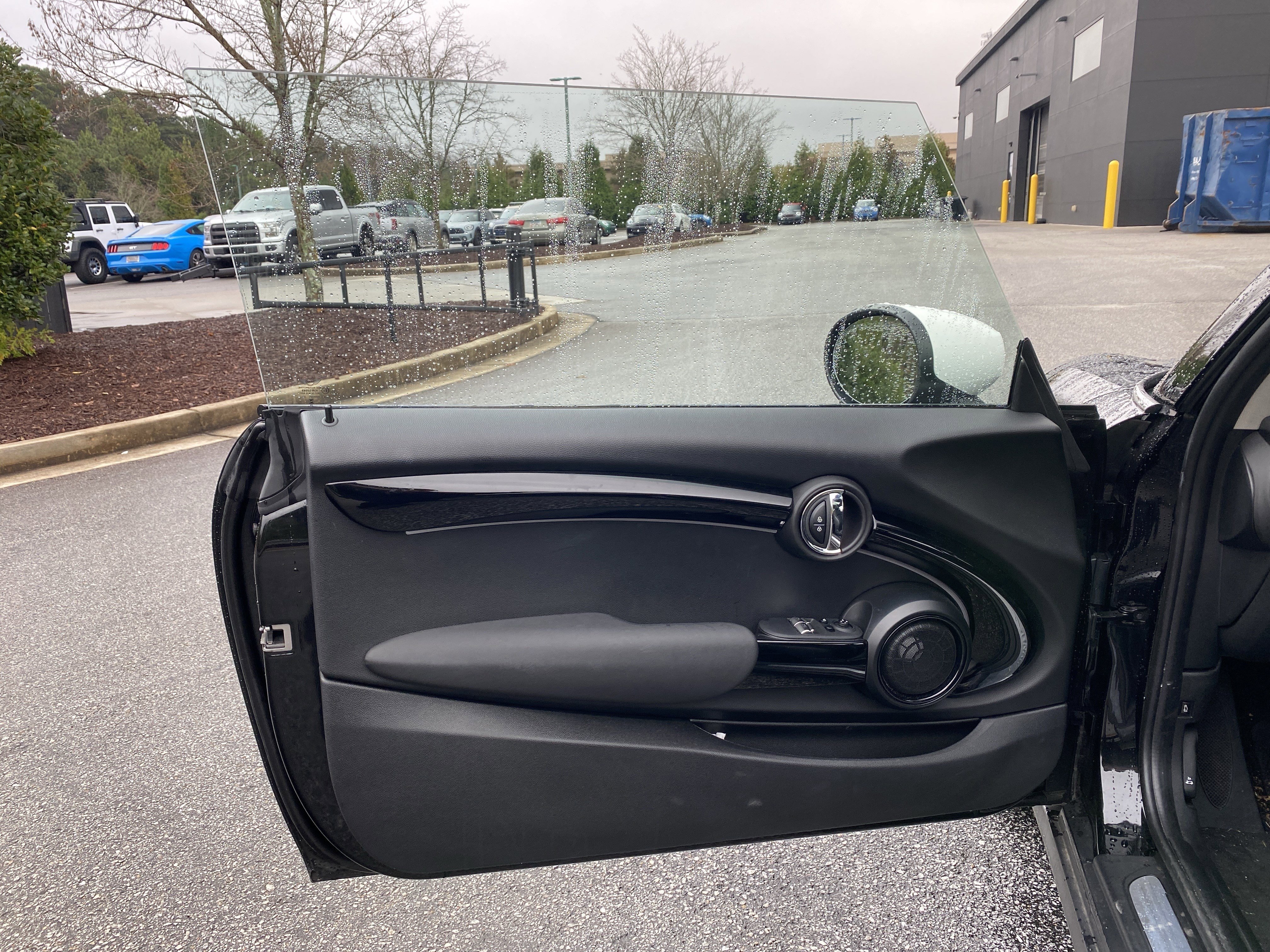 Certified 2024 MINI Cooper SE image 18