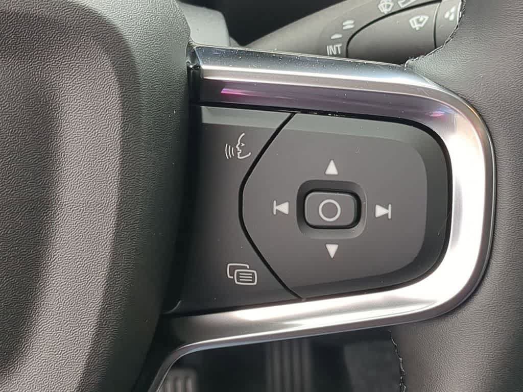 New 2026 Volvo XC40 B5 Plus w/ Climate Package AWD/4WD image 23