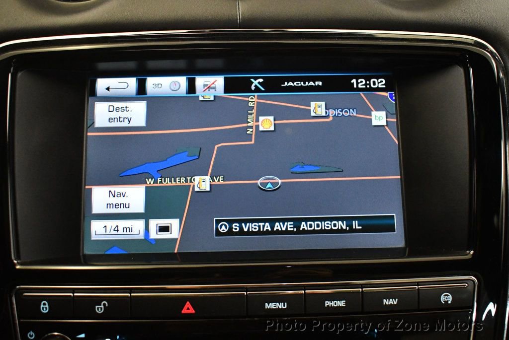 Used 2015 Jaguar XJ image 41