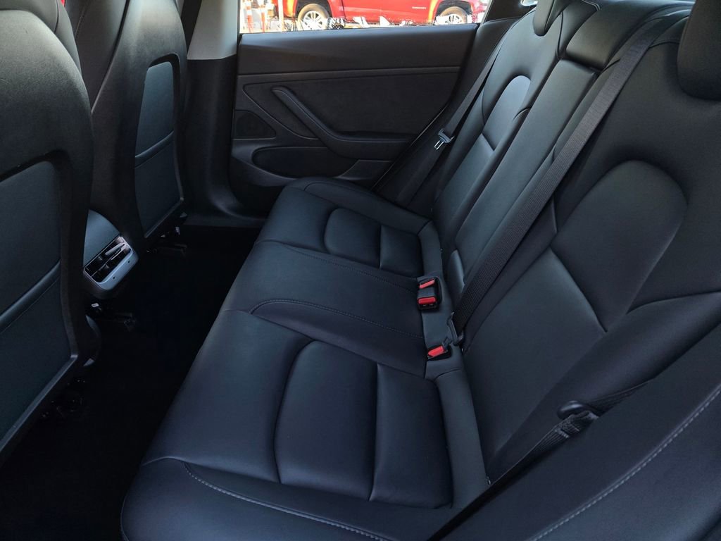 Used 2020 Tesla Model 3 Standard Range Plus image 12