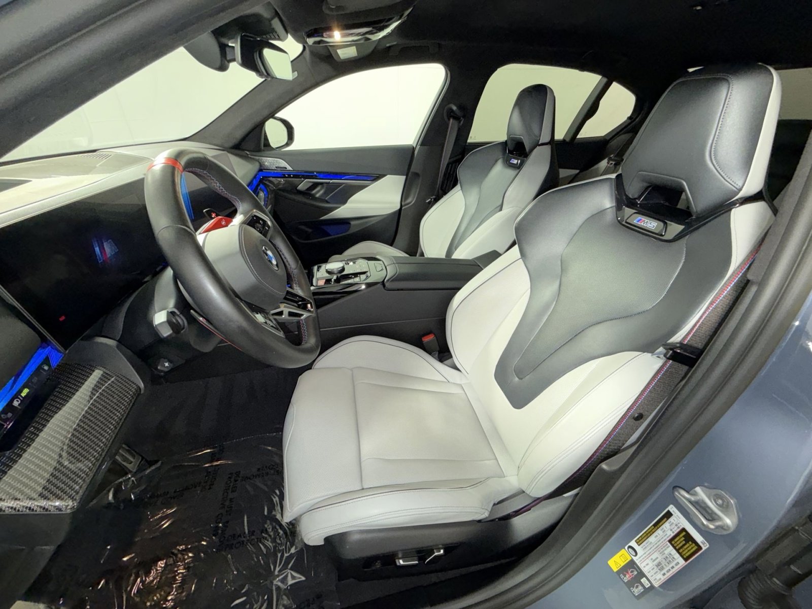 Used 2025 BMW M5 w/ Carbon Package image 10