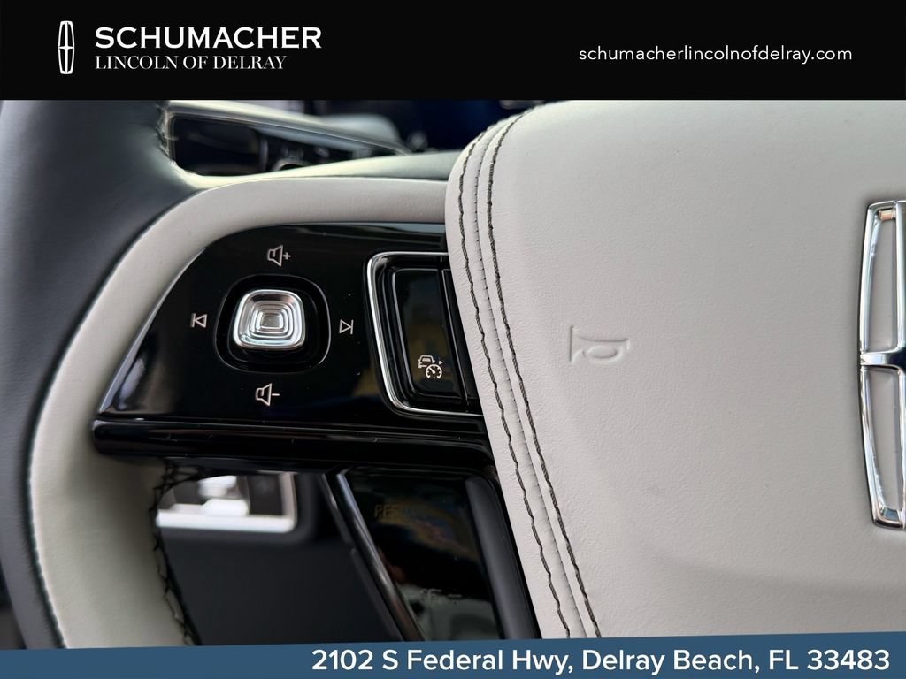 New 2026 Lincoln Aviator 2WD w/ Jet Appearance Package image 21