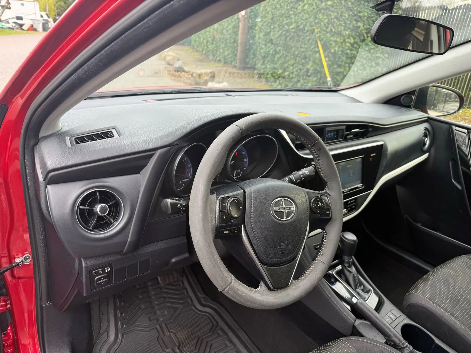 Used 2016 Scion iM image 10