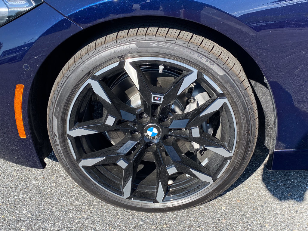 New 2026 BMW 330i xDrive Sedan w/ M Sport Package AWD/4WD image 8