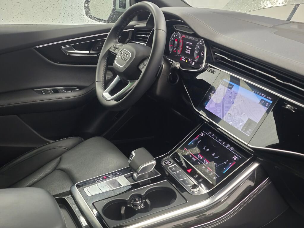 Used 2024 Audi Q8 Prestige w/ Prestige Package image 28