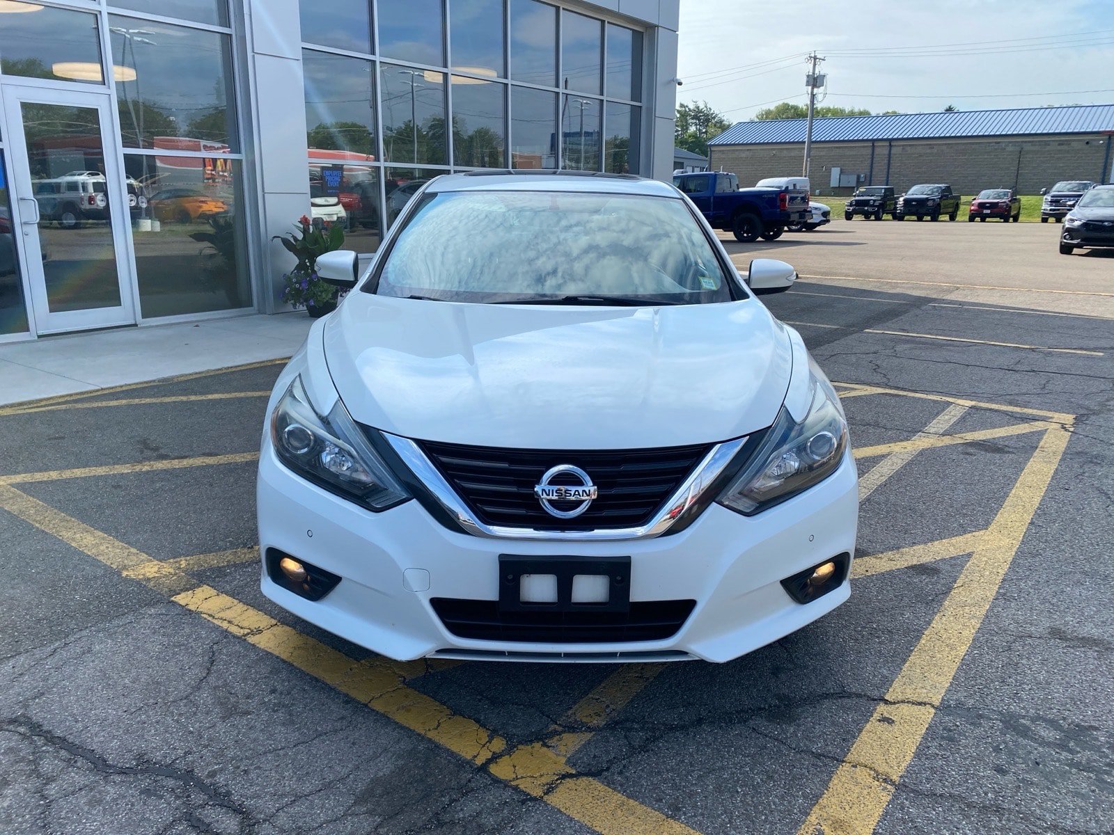 Used 2016 Nissan Altima 3.5 SL FWD image 8