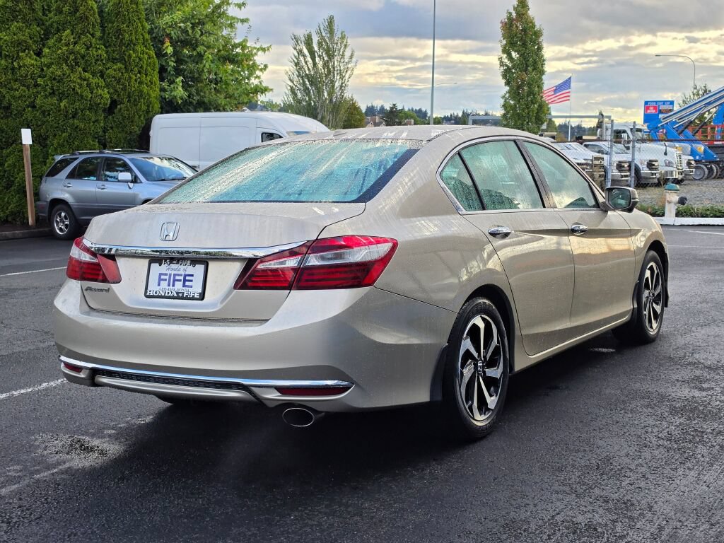 Certified 2017 Honda Accord EX-L image 5