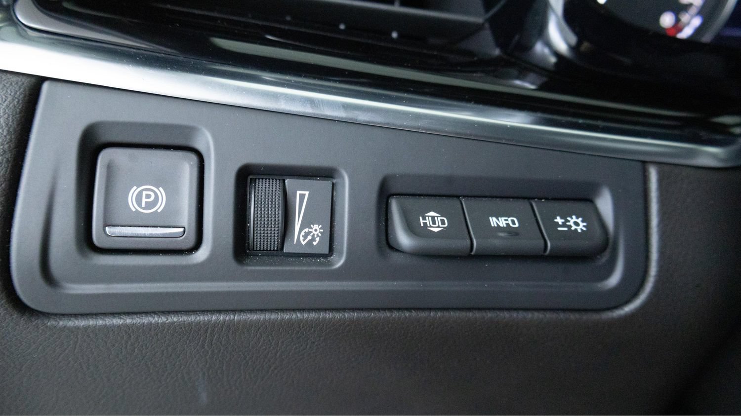 Used 2023 Cadillac XT6 Premium Luxury w/ Technology Package FWD image 24