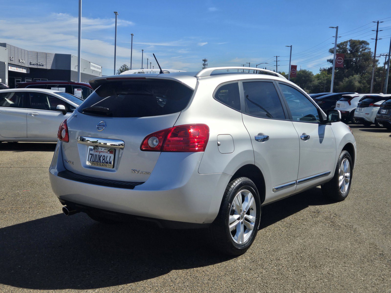 Used 2013 Nissan Rogue SV w/ Premium Pkg AWD/4WD image 4